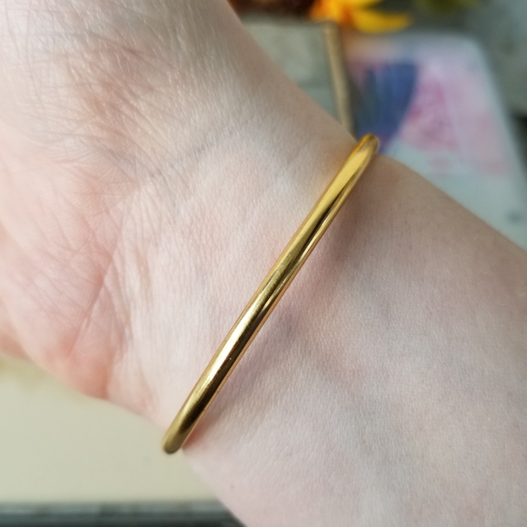 Relisted -Vintage pearl ends bracelet gold tone flexible real - Picture 6 of 8